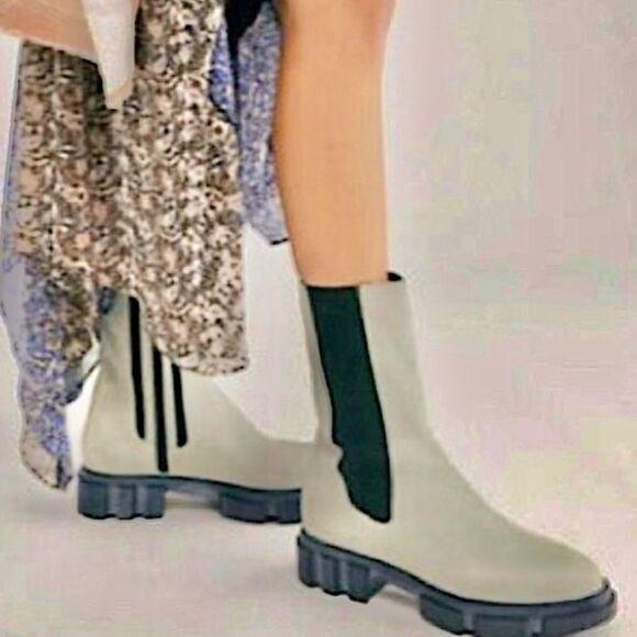 NWT Free People Brooks Chelsea Suede Chunky Sole Boots Size38.5 Gray/Brown/Taupe - Picture 13 of 14